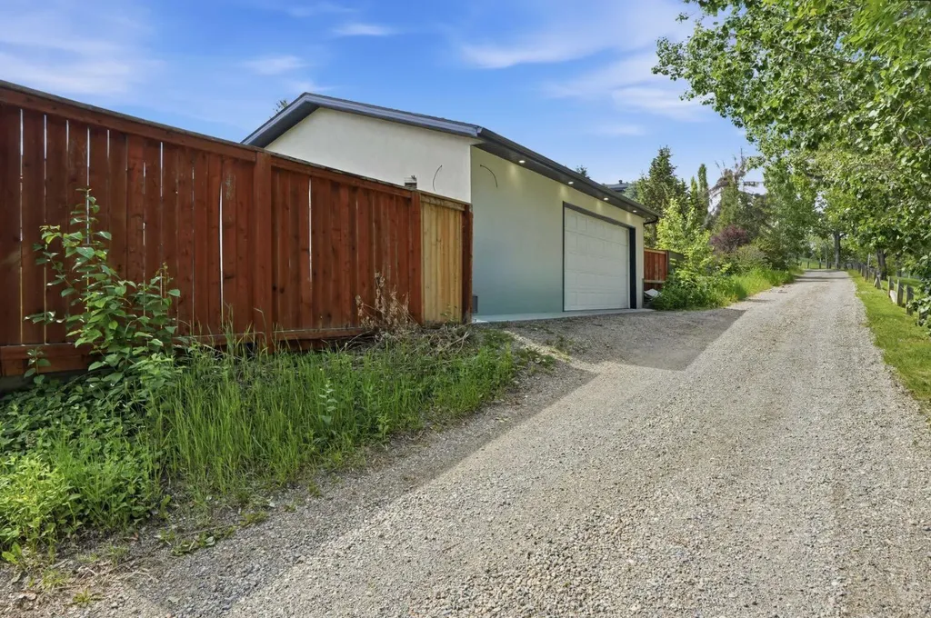1508 Windsor Street NW Calgary AB T2N3X3