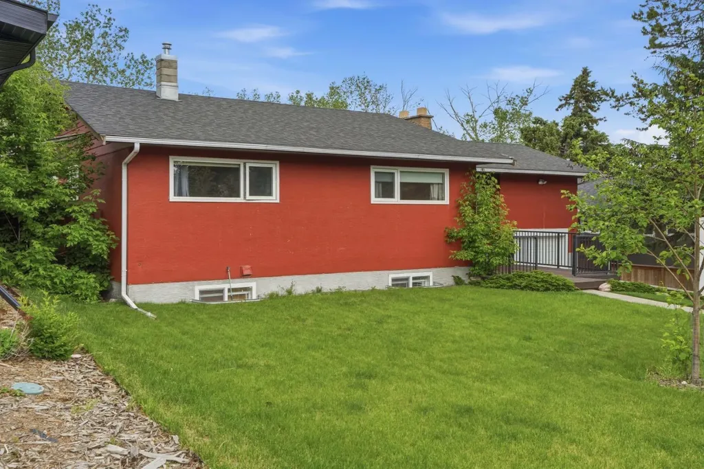 1508 Windsor Street NW Calgary AB T2N3X3