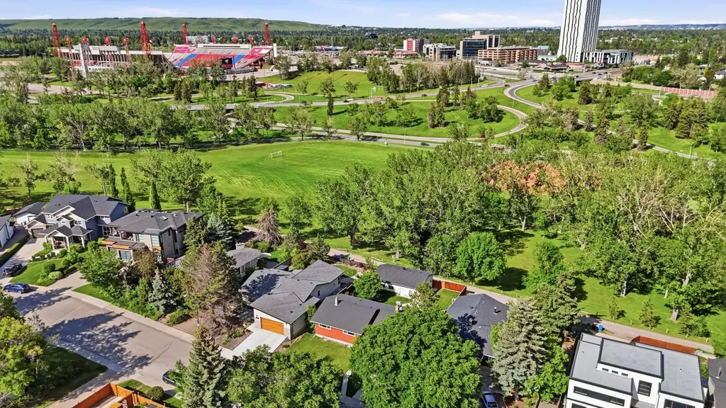 1508 Windsor Street NW Calgary AB T2N3X3