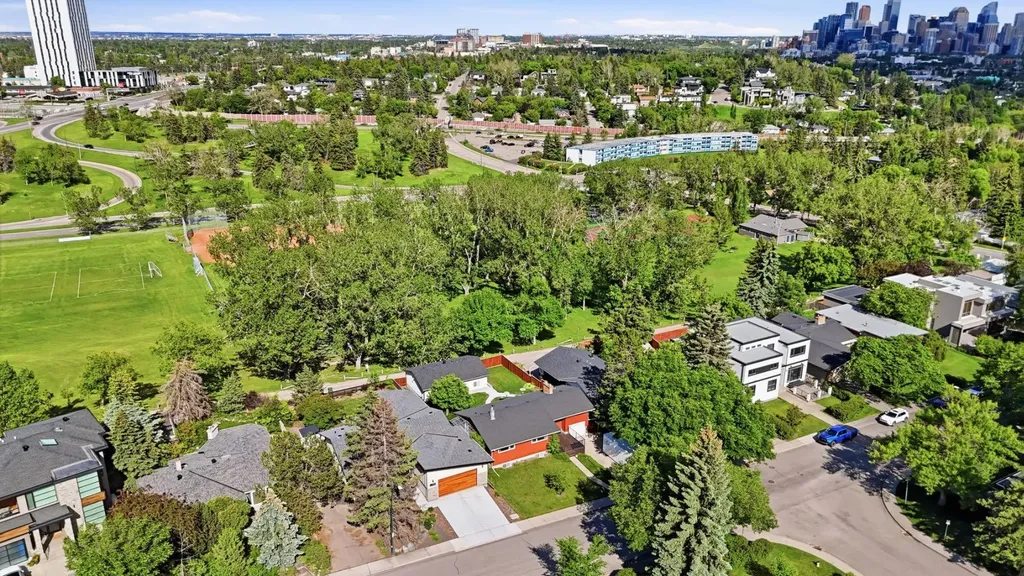 1508 Windsor Street NW Calgary AB T2N3X3
