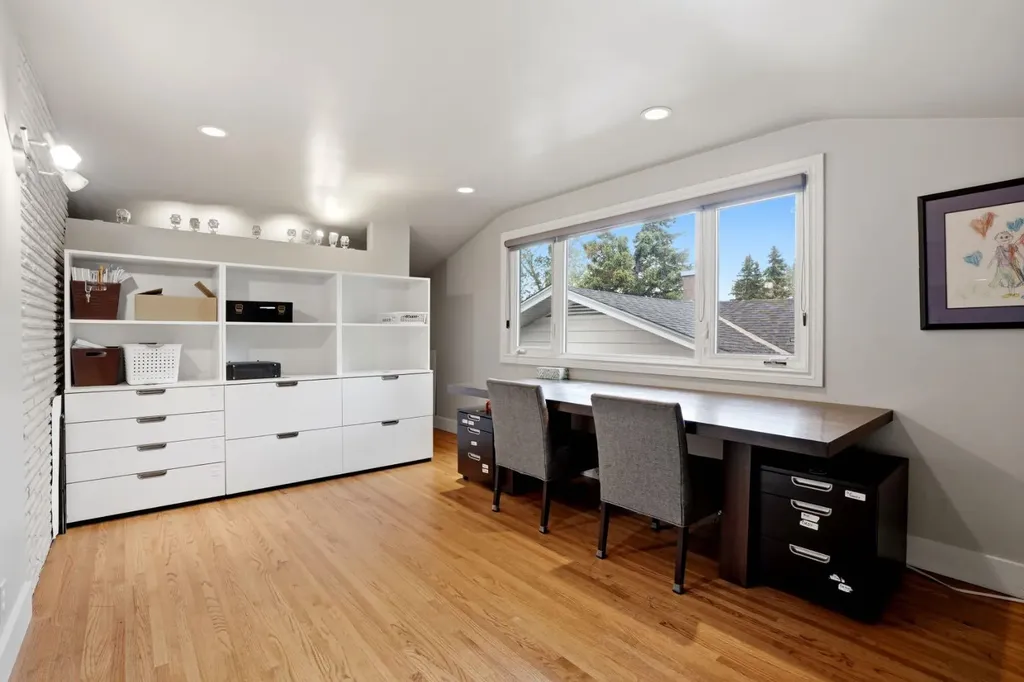 1508 Windsor Street NW Calgary AB T2N3X3