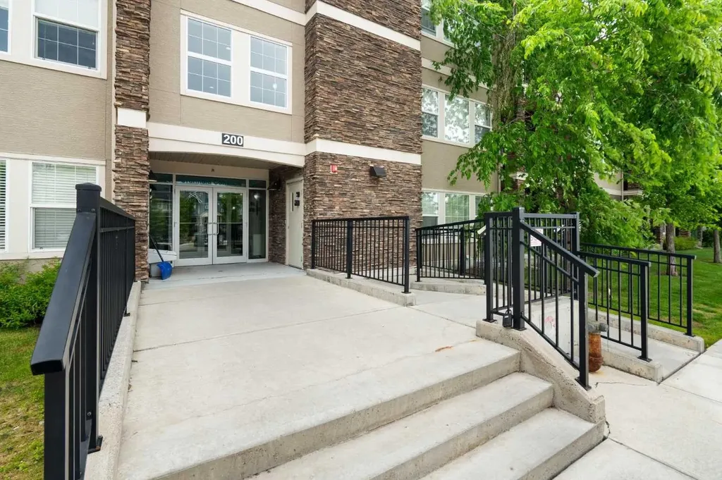 200 Cranfield Common SE Calgary AB T3M 1S2
