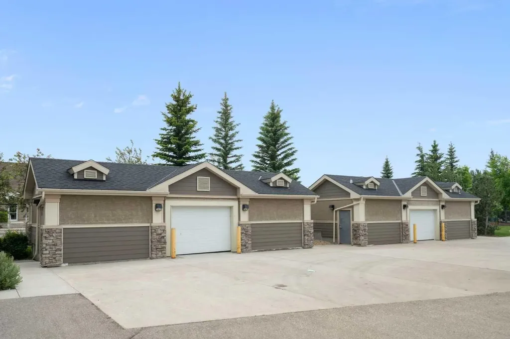 200 Cranfield Common SE Calgary AB T3M 1S2