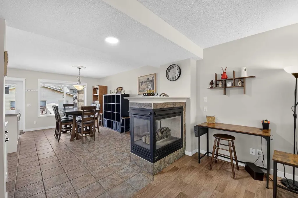 121 Prestwick Park SE Calgary AB T2Z 3L6