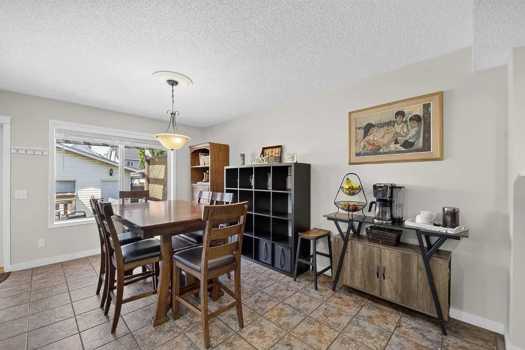 121 Prestwick Park SE Calgary AB T2Z 3L6