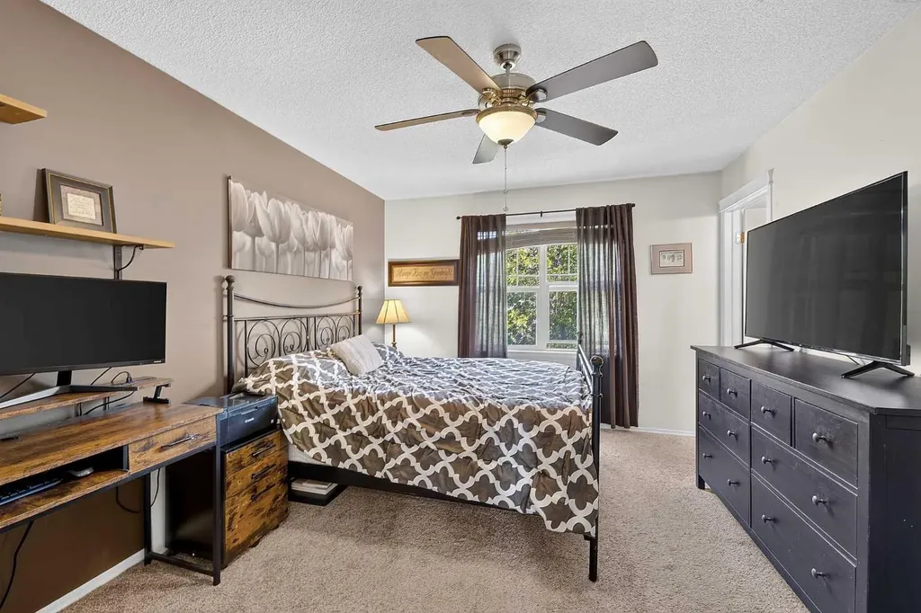 121 Prestwick Park SE Calgary AB T2Z 3L6