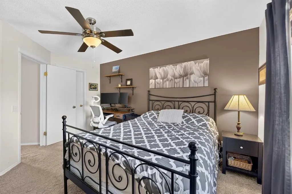 121 Prestwick Park SE Calgary AB T2Z 3L6