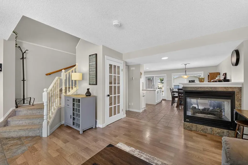 121 Prestwick Park SE Calgary AB T2Z 3L6