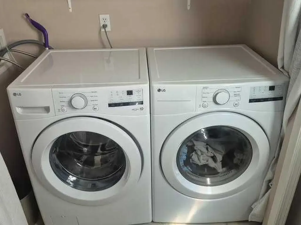 123 Stoney Crescent W Lethbridge AB T1K 7B2