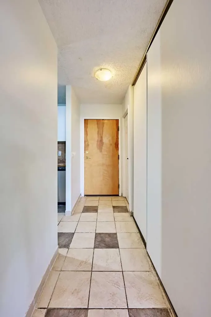 4944 Dalton Drive NW Calgary AB T3A 2E6
