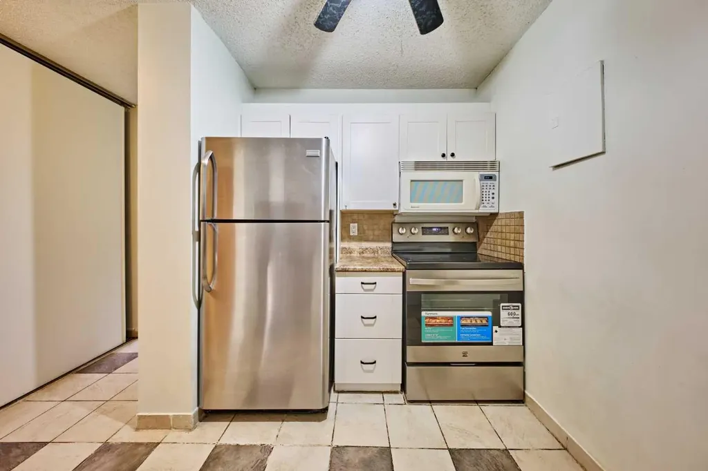 4944 Dalton Drive NW Calgary AB T3A 2E6