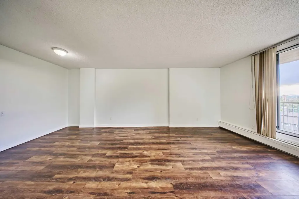 4944 Dalton Drive NW Calgary AB T3A 2E6