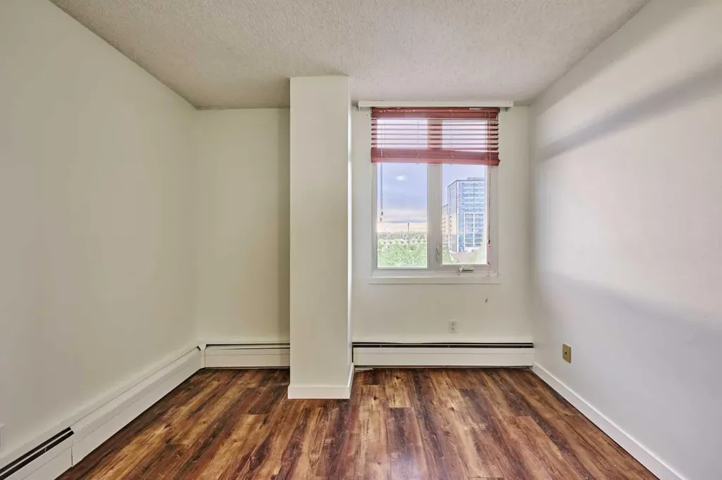 4944 Dalton Drive NW Calgary AB T3A 2E6