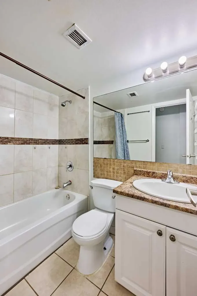 4944 Dalton Drive NW Calgary AB T3A 2E6