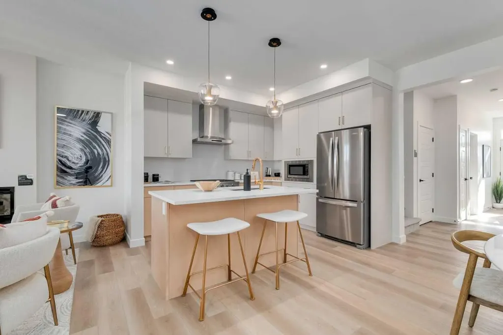 240 Layton Link SE Airdrie AB T4A 3R7