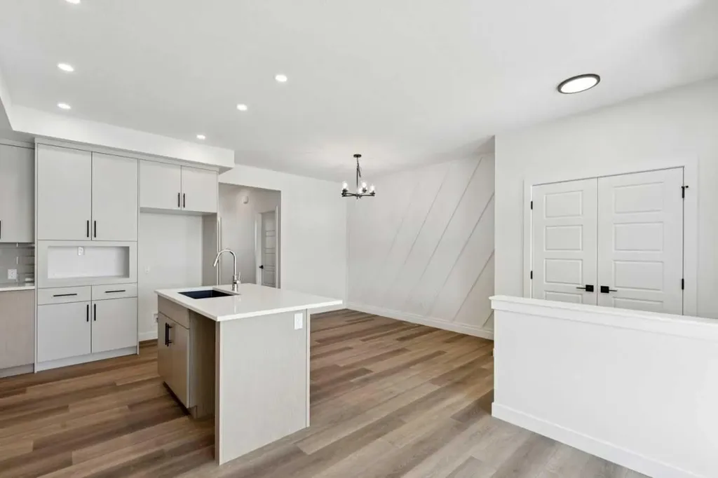 240 Layton Link SE Airdrie AB T4A 3R7