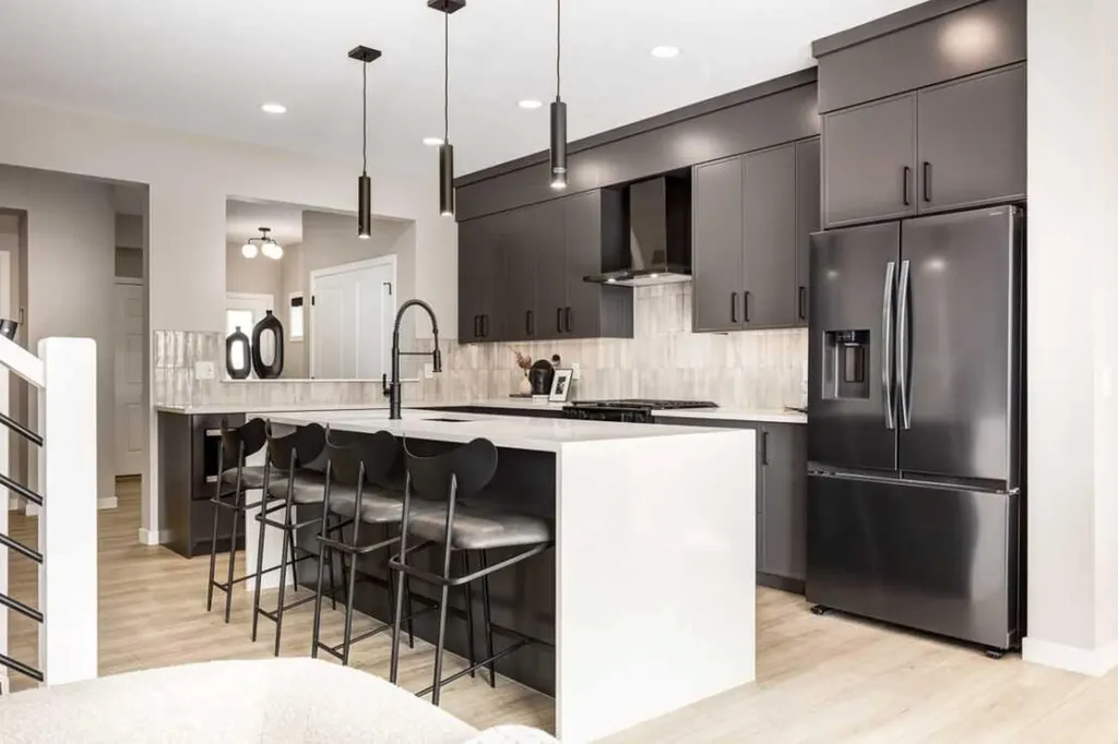 181 Rangeview Path SE Calgary AB T3S 0W3