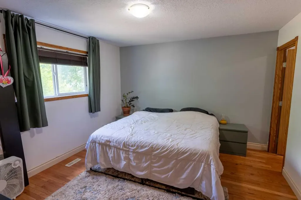 1022 10 Avenue Wainwright AB T9W1K6