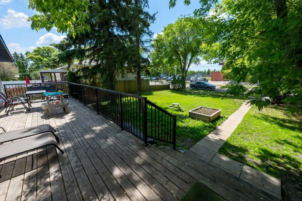 1022 10 Avenue Wainwright AB T9W1K6