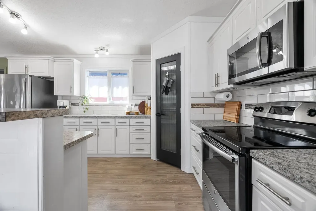 373 Mckinlay Crescent Fort Mcmurray AB T9K2N1