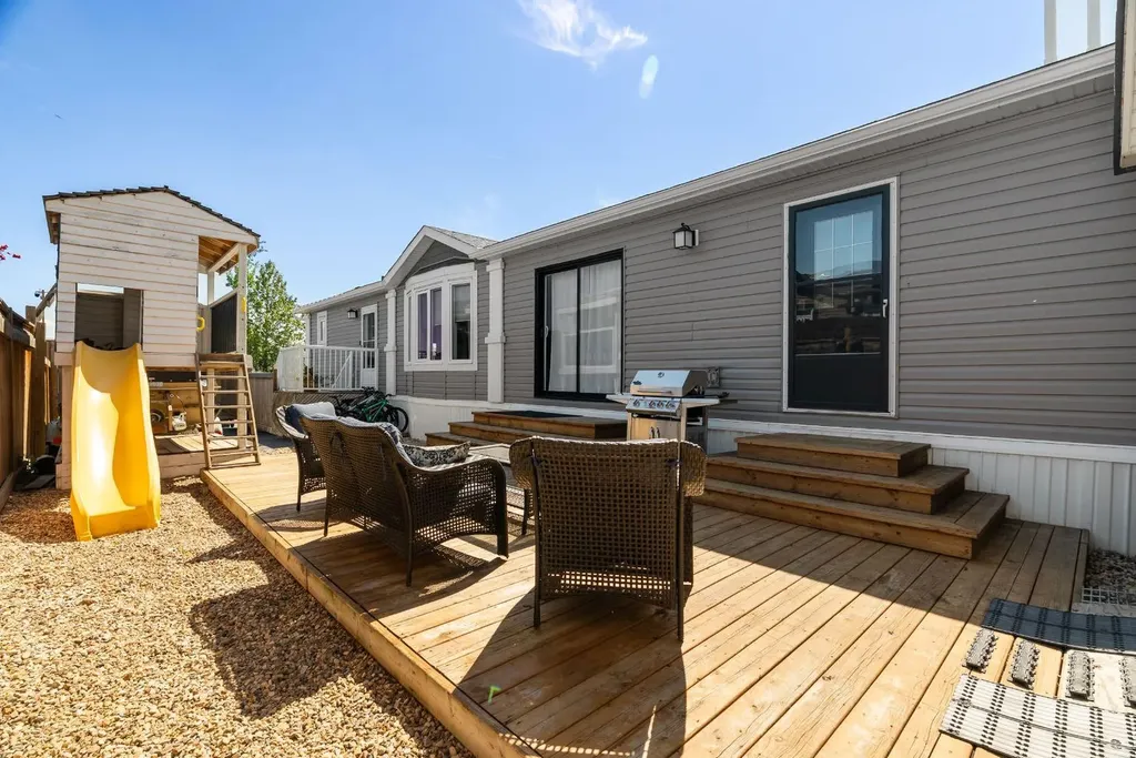 373 Mckinlay Crescent Fort Mcmurray AB T9H2P9