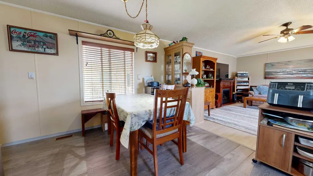 12201 98 Street Grande Prairie AB T8V 7M7