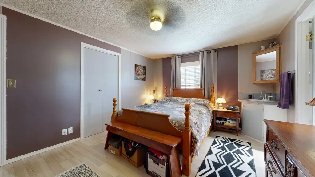 12201 98 Street Grande Prairie AB T8V 7M7