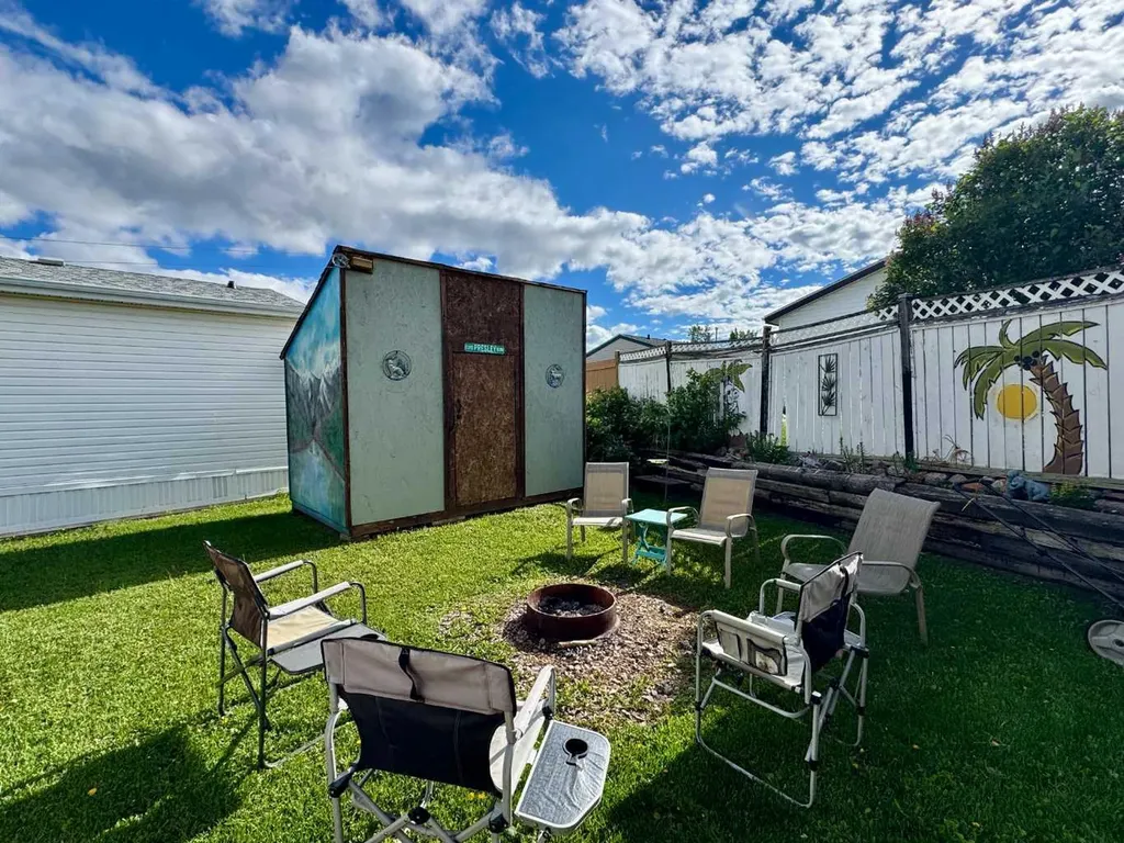 12201 98 Street Grande Prairie AB T8V 7M7
