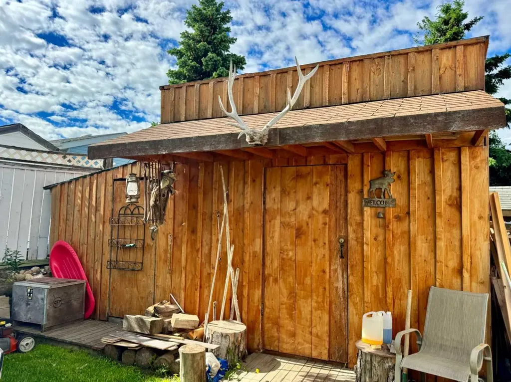 12201 98 Street Grande Prairie AB T8V 7M7