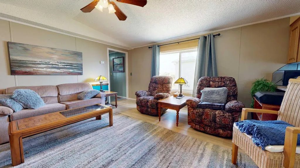 12201 98 Street Grande Prairie AB T8V 7M7