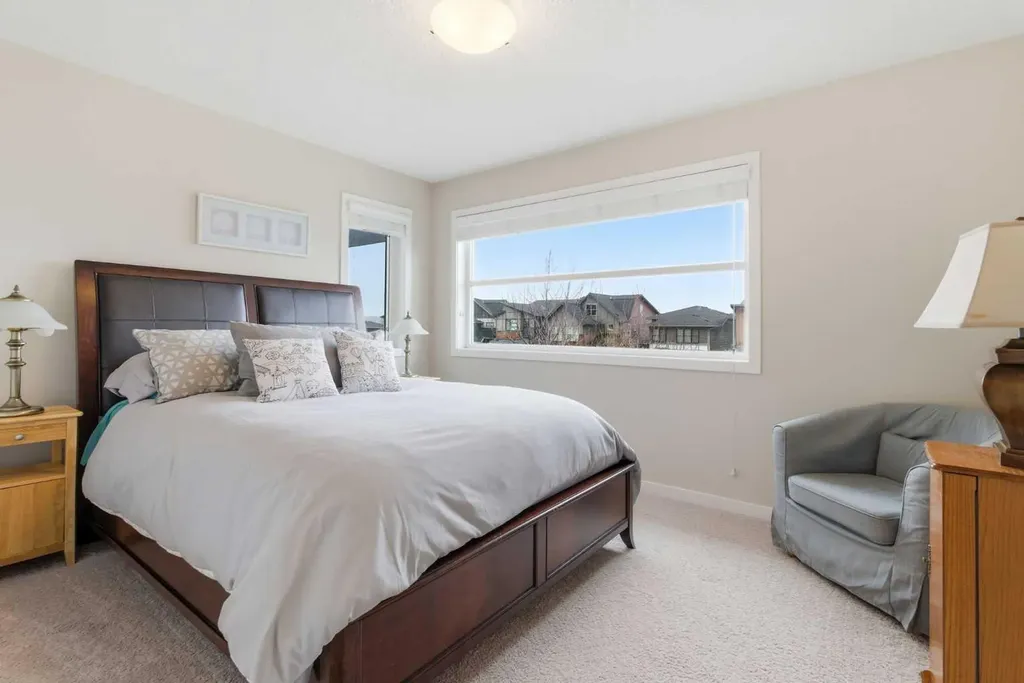 52 Walden Green SE Calgary AB T2X 0Z4