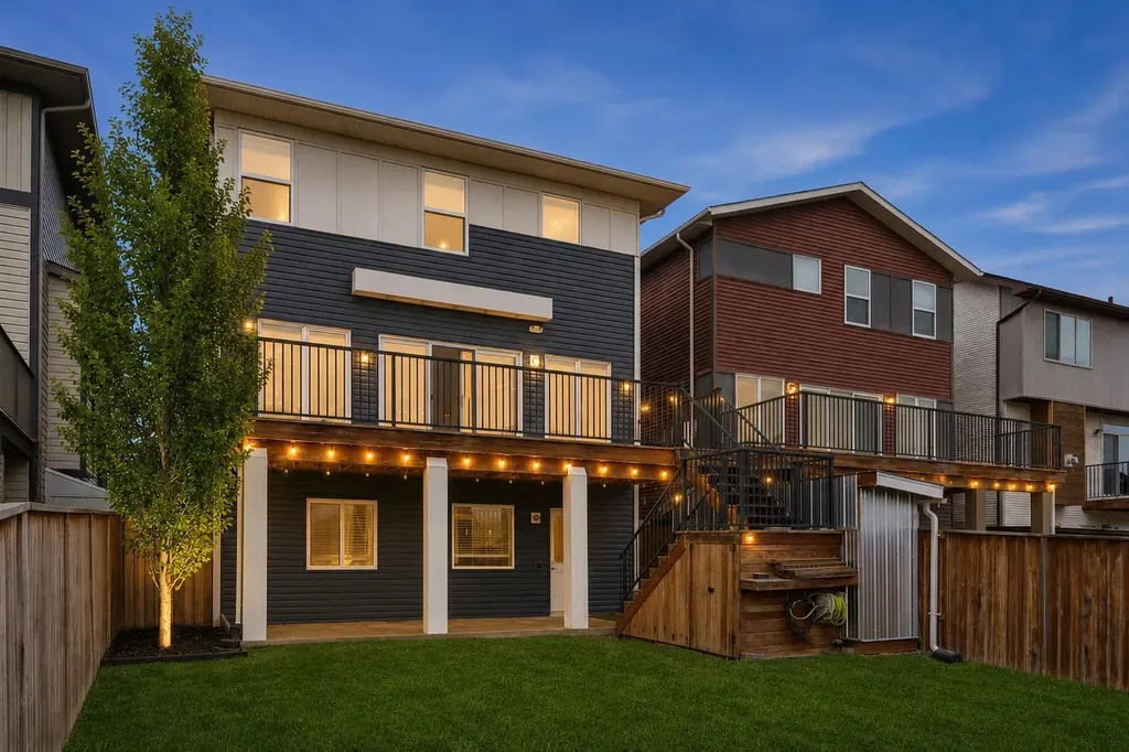 52 Walden Green SE Calgary AB T2X 0Z4