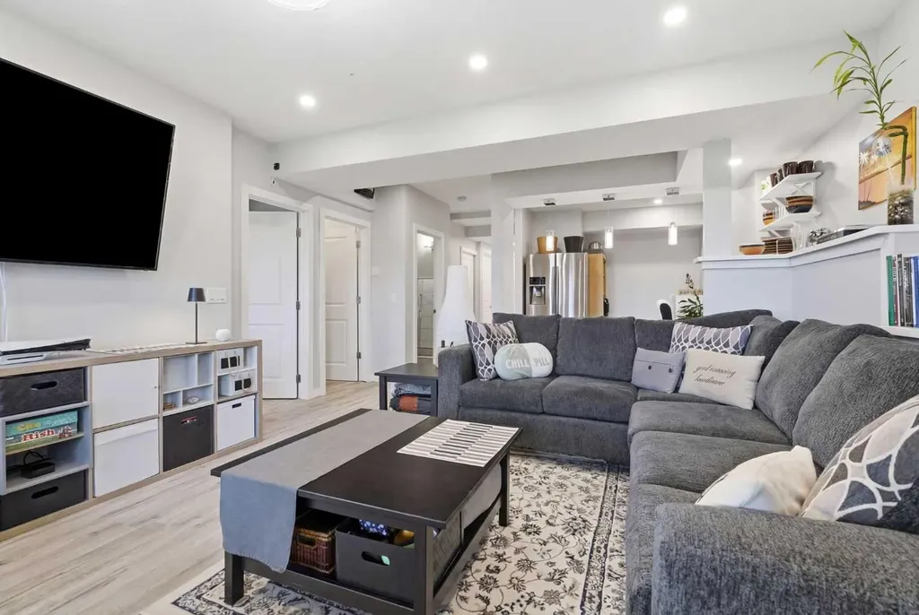 52 Walden Green SE Calgary AB T2X 0Z4