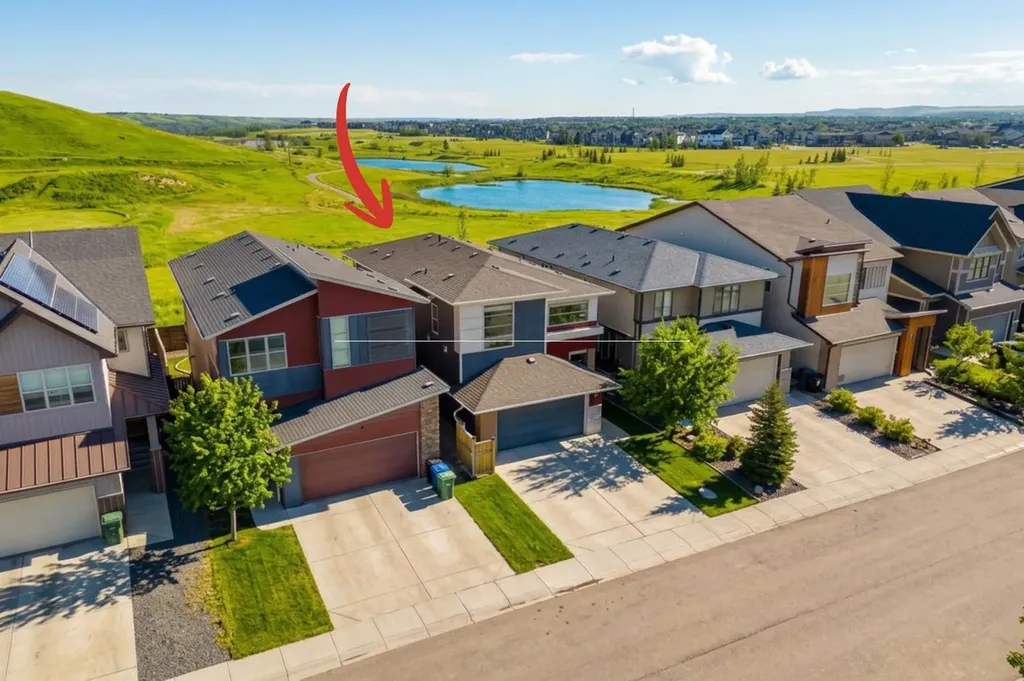 52 Walden Green SE Calgary AB T2X 0Z4