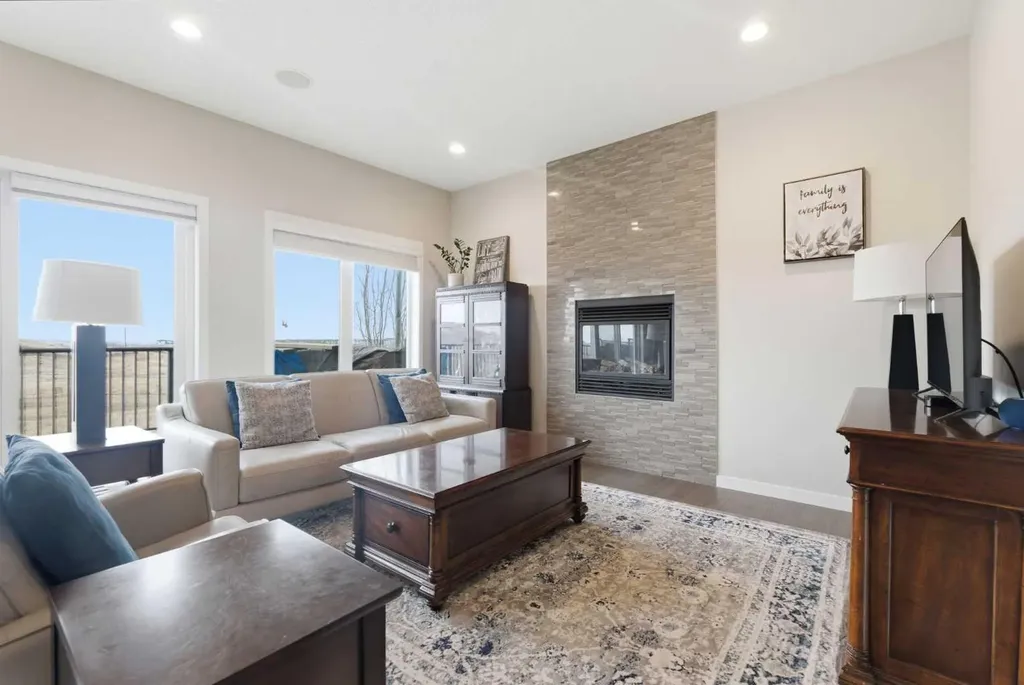 52 Walden Green SE Calgary AB T2X 0Z4