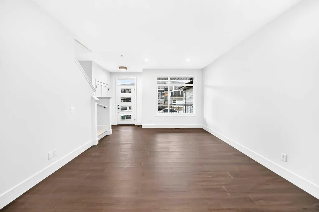 2433 Creeker Lane Airdrie AB T4B 5Z7