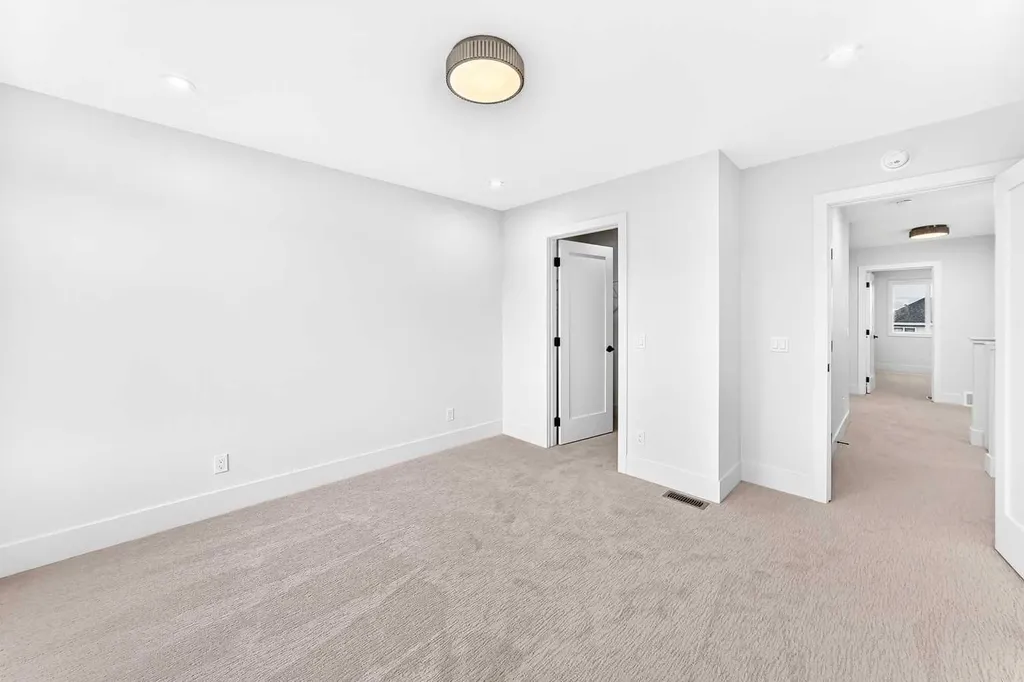 2433 Creeker Lane Airdrie AB T4B 5Z7