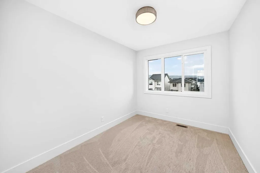 2433 Creeker Lane Airdrie AB T4B 5Z7