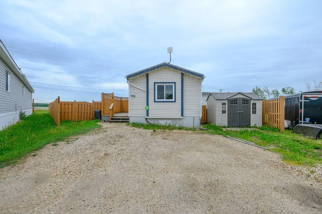 55011 714 Township Grande Prairie AB T8X 4A9