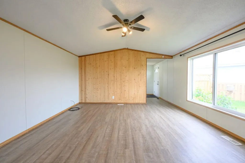 55011 714 Township Grande Prairie AB T8X 4A9