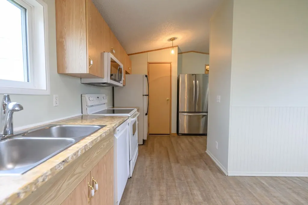 55011 714 Township Grande Prairie AB T8X 4A9