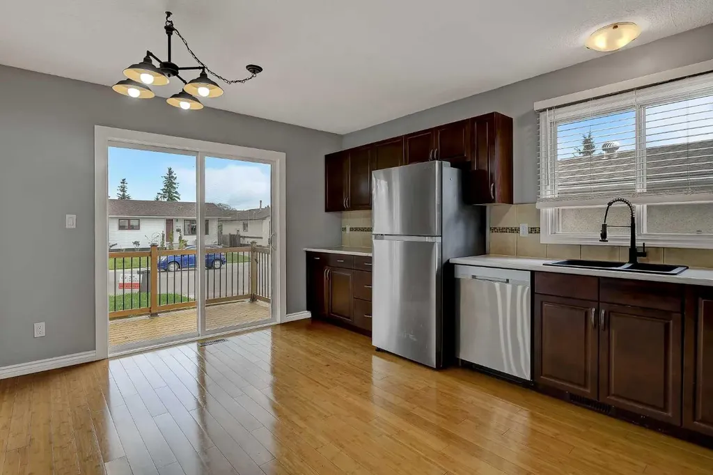 9513 120 Avenue Grande Prairie AB T8V4R1