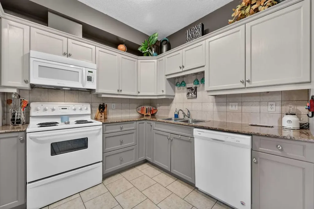 1507 Centre A Street NE Calgary AB T2E2Z8