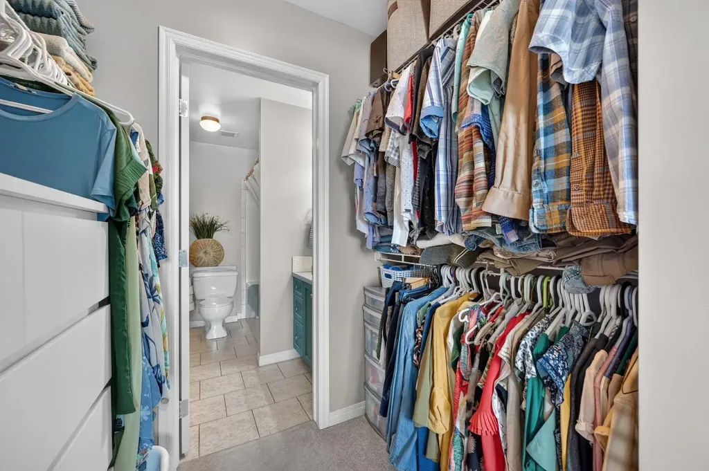 1507 Centre A Street NE Calgary AB T2E2Z8