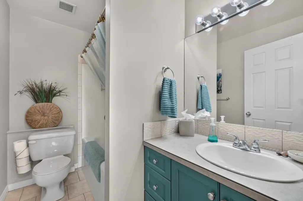 1507 Centre A Street NE Calgary AB T2E2Z8