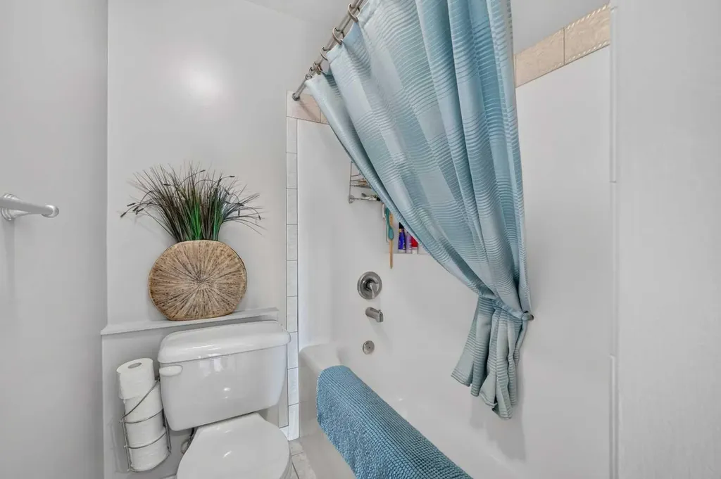 1507 Centre A Street NE Calgary AB T2E2Z8