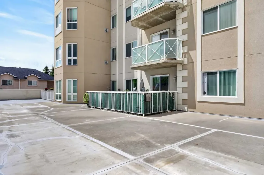 1507 Centre A Street NE Calgary AB T2E2Z8