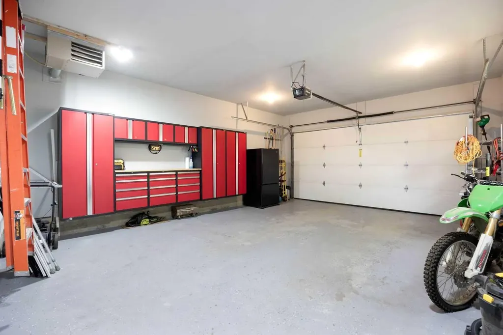 299 Pacific Crescent Fort Mcmurray AB T9K0G5