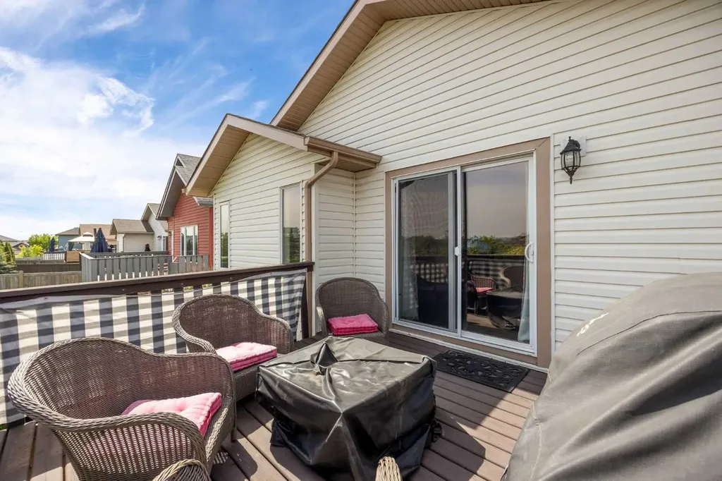 299 Pacific Crescent Fort Mcmurray AB T9K0G5