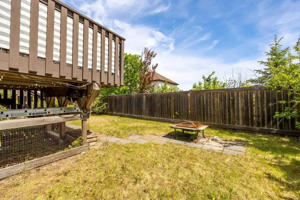 299 Pacific Crescent Fort Mcmurray AB T9K0G5